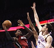 LeBronas Jamesas ir Nickas Collisonas