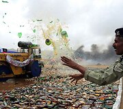 Pakistane naikinamos narkotinės medžiagos