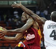 Mccalebbas Lesteris ir Olimpio Cipriano