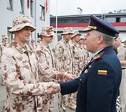 Karių i&scaron;lydėtuvės