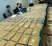 Spaudos konferencija &scaron;alia konfiskuoto kokaino 