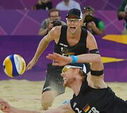 Vokietijos paplūdimio tinklininio žaidėjai Jonas Reckermannas ir Julius Brinkas