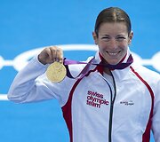 Nicola Spirig i&scaron; &Scaron;veicarijos laimėjo aukso medalį triatlono rungtyje
