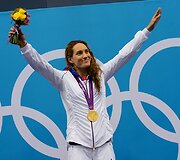 Prancūzijos plaukikė Camille Muffat laimėjo aukso medalį 400 m plaukimo laisvuoju stiliumi rungtyje