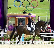 Raitelė Charlotte Dujardin i&scaron; Didžiosios Britanijos