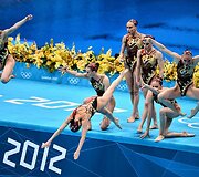 Rusijos sinchroninio plaukimo komanda i&scaron;kovojo aukso medalius Londono olimpiadoje