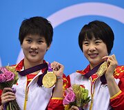 &Scaron;uolininkės į vandenį Chen Ruolin ir Wang Hao i&scaron; Kinijos