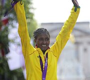 Tiki Gelana i&scaron; Etiopijos laimėjo aukso medalį maratono rungtyje