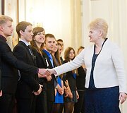 Prezidentė Dalia Grybauskaitė priėmė moksleivius