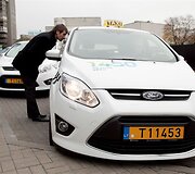Taksi automobiliai 