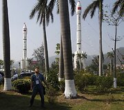 &bdquo;March CZ-2E&bdquo; ir  &bdquo;March CZ-3B&ldquo; raketos