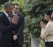 JAV prezidentas Barackas Obama ir Mianmaro demokratijos &scaron;auklė Aung San Suu Kyi