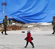 Kariai budi prie aptverto Yassero Arafato kapas 