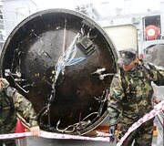 &Scaron;iaurės Korėjos &bdquo;Unha-3&ldquo; raketos dalis