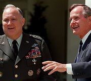 Normanas Schwarzkopfas ir vyresnysis George'as Bushas (1991 m.)