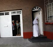 Meksikoje i&scaron; savo tėvų namų į vestuves i&scaron;einanti Meksikos musulmonė