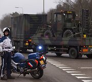 Raketas &bdquo;Patriot&ldquo; vežanti automobilių kolona