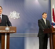 Lietuvos premjeras Algirdas Butkevičius ir Lavijos premjeras Valdis Dombrovskis