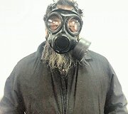 Kinijos menininkas Ai Weiwei su dujokauke