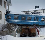 Į namą įsirėžęs traukinys