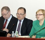 Teisėjų tarybos pirmininkas G. Kryževičius ir sekretorė L. Garnelienė