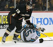 Ledo ritulio rungtynių akimirka