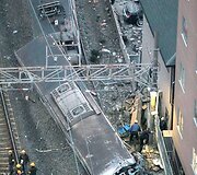 Elektrinio traukinio avarija Japonijoje