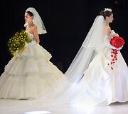 Yumi Katsura vestuvinių suknelių kolekcijos pristatymas