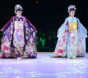 Yumi Katsura vestuvinių suknelių kolekcijos pristatymas