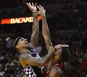 Isaiahas Thomas ir Norrisas Cole'as