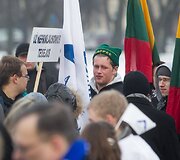 Darbo partijos aktyvistai prie Vilniaus apygardos teismo
