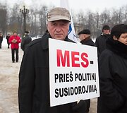 Darbo partijos aktyvistai prie Vilniaus apygardos teismo