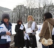 Darbo partijos aktyvistai prie Vilniaus apygardos teismo