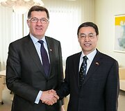 Algirdas Butkevičius ir Zengwenas Liu