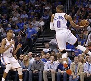 Thabo Sefolosha ir Russellas Westbrookas