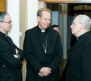 Gintaras Gru&scaron;as (centre)