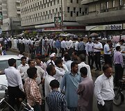 Per žemės drebėjimo Pakistane žmonės i&scaron;bėgo gatves