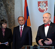Juozas Olekas ir Armėnijos gynybos ministras Seyranas Ohanyanas