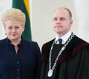 Dalia Grybauskaitė priėmė teisėjų priesaikas