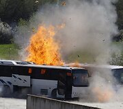 Atkartojamas sprogimas prie autobusų.