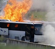 Atkartojamas sprogimas prie autobusų.