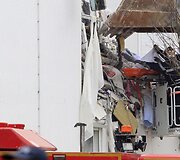 Reimso mieste sugriuvo dalis daugiabučio.