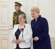 Dalia Grybauskaitė pasveikino daugiavaikes motinas