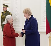 Dalia Grybauskaitė pasveikino daugiavaikes motinas