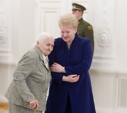 Dalia Grybauskaitė pasveikino daugiavaikes motinas