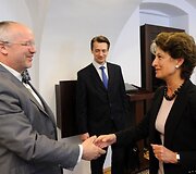 Juozas Olekas ir Europos gynybos agentūros direktorė Claude-France Arnould
