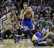 San Antonijaus &bdquo;Spurs&ldquo; ir &bdquo;Golden State Warriors&ldquo; rungtynių akimirka