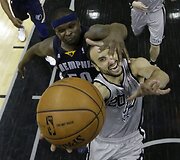 Zachas Randolphas ir Manu Ginobili