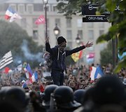 Neramumai per protestą prie&scaron; gėjų santuokas Prancūzijoje