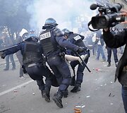 Neramumai per protestą prie&scaron; gėjų santuokas Prancūzijoje